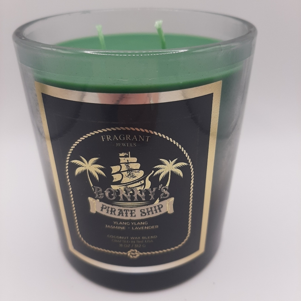 Bonny's Pirate Ship Candle - Fragrant Jewels
